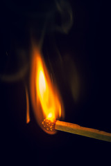 Z&uuml;ndendes Streicholz