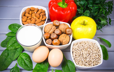 The ingredients of the dishes containing vitamin E. A healthy diet.