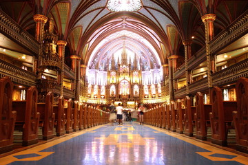Notre Dame de Montr&eacute;al