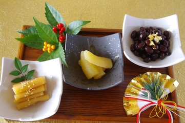 お正月料理　おせち料理　祝肴三種　黒豆　数の子　たたきごぼう　和食
