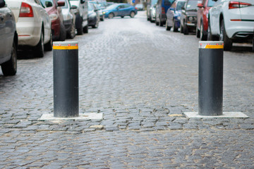 Retractable Electric Bollard Metallic hydraulic goes down under the ground for the opening of...
