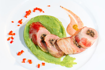 Pork tenderloin with broccoli puree.
