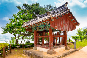 Fototapeta premium SeoDeok Gil's Filial Son Shrine