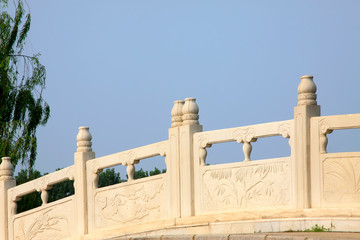 Fototapeta premium White marble railing