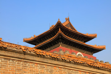Naklejka premium Ancient Chinese traditional architecture