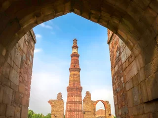 Foto op Canvas Qutub Minar, UNESCO-werelderfgoed in New Delhi, India © grafixme