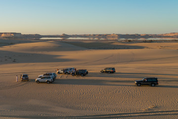 Obraz premium wonderful adventure Safari trip by 4x4 cars in Siwa desert , Egypt
