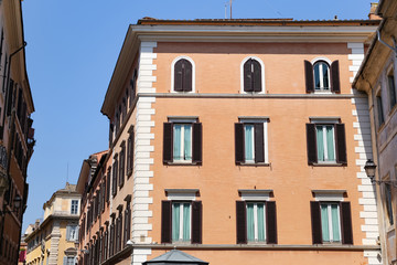 Obraz premium Facade of a Building in Rome, Italy