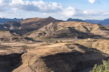 Fototapeta na wymiar Äthiopien / Ethiopia - Landschaft auf der Fahrt von Gheralta nach Lalibela