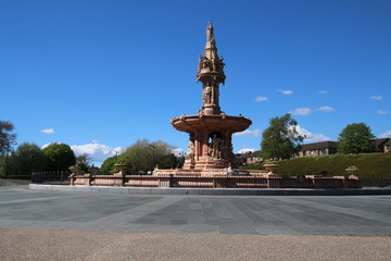 Fototapeta na wymiar Doulton Fountain-Glasgow-Schottland