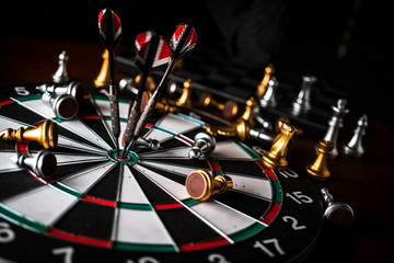 Fototapeta premium business strategy ideas concept business man hand hold arrow dart and goal board creativity image