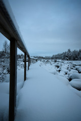 Wanderweg im Winter in Schweden