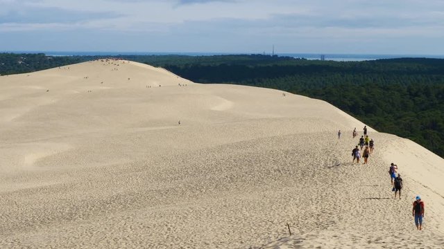Dune du Pilat, Gironde,Nouvelle Aquitaine, France. at the bottom of the dune is the Landes forest.