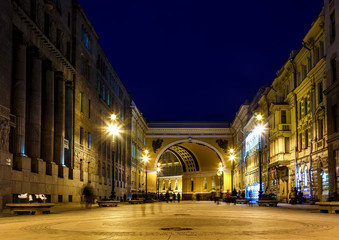 Fototapeta na wymiar Arch of the General Staff Building on Palace Square in St. Petersburg