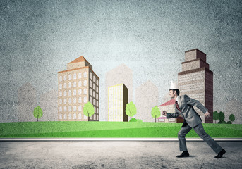 King businessman in elegant suit running and cityscape silhouett