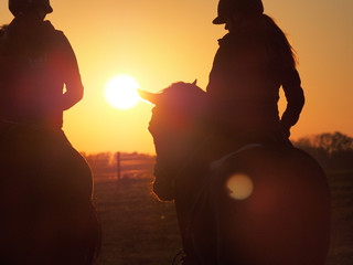 Der Sonne entgegenreiten