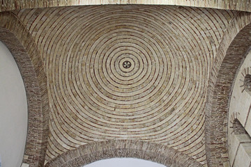 Cattedrale di Canosa; copertura a volta di un transetto
