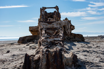 Fototapeta premium Salton Sea Abandoned Tractor