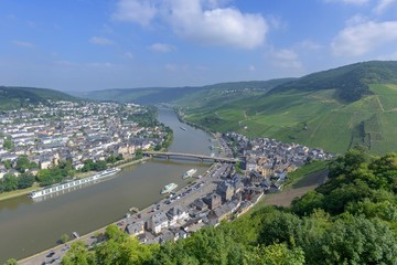 View of the old town from the castle ruin Landshut, Bernkastel-Kues, Rhineland-Palatinate, Germany, Europe