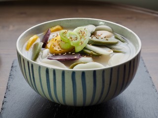 한국의 전통음식 떡국 