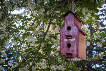 Grain elevator-shaped birdhouse