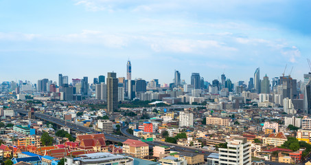 Naklejka premium Beautiful cityscape of modern building in Bangkok business center is the capital of Thailand