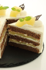 洋梨のショートケーキ