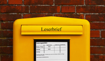 Fototapeta premium Leserbrief Postkasten