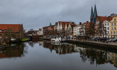 Fototapeta na wymiar Lübeck an der Trave