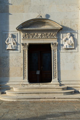 Portal der Kathedrale San Lorenzo, Lugano, Tessin, Schweiz