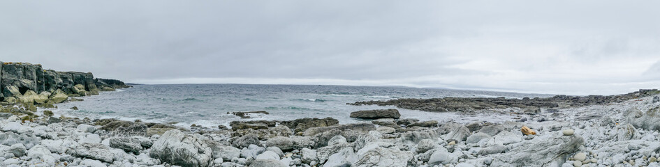 Fototapeta na wymiar Landscape Panorama Atlantic Landschaftspanorama Burren