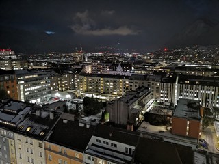 Fototapeta na wymiar Innsbruck von Oben