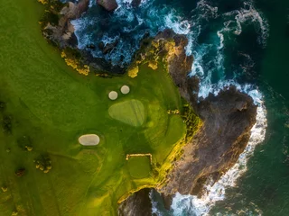 Schilderijen op glas An aerial shot of a seaside golf course on New South Wales' South Coast in Australia. © mcrad