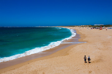 Fototapeta na wymiar Beach and sea in Portugal
