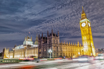 Obraz premium House of Parliament and Westminster Bridge at Night