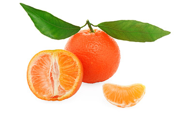 clementine con foglie e senza semi - isolate
