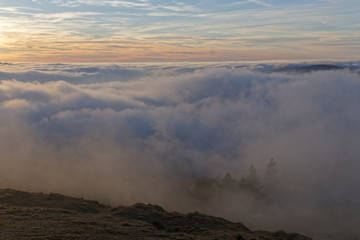 Brouillard dans les vall&eacute;es des Vosges