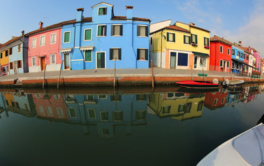 Fototapeta na wymiar houses in the Burano Isle near Venice