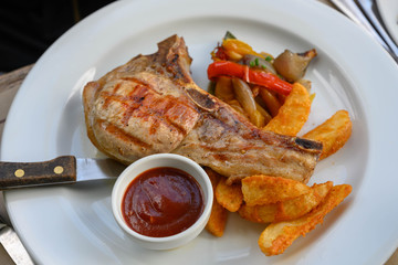 豚・ポーク・チョップ・ステーキ・ポテト