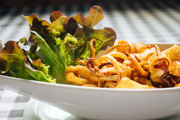 stir fried noodles with squid