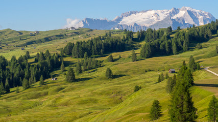 Fototapeta na wymiar Landscape to the Marmolada and its glaciers during the summer