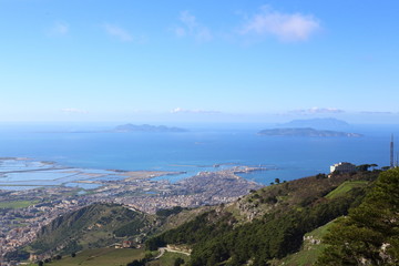 Fototapeta na wymiar Trapani vista da Monte Erice
