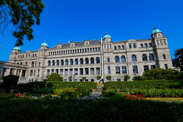Fototapeta na wymiar Parliament building in Victoria, Canada