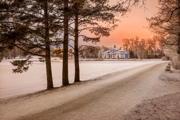 Павильон Грот поздним вечером Pavilion Grotto in night lighting