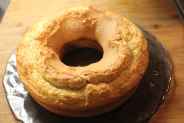 ciambella ciambellone dolce fatto a casa in forno