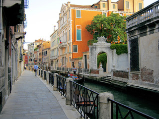 Fototapeta na wymiar Historical buildings in Venice. Italy