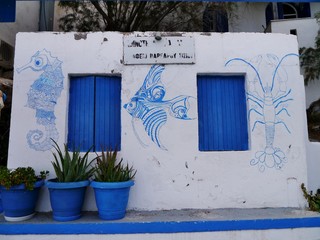 Meerestiere an der Hauswand