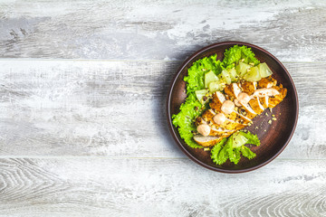 Chicken with pineapple, lettuce, cream sauce and walnut