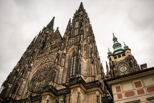 Veitsdom auf der Prager Burg in Tschechien