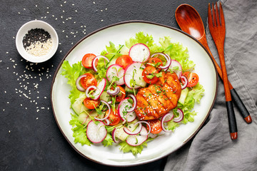 Chicken and fresh vegetable salad